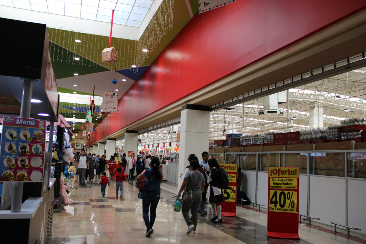 Big retailers in Reynosa see early gains during Mexico’s Black Friday–style event, but downtown shops struggle as U.S. shoppers stay away