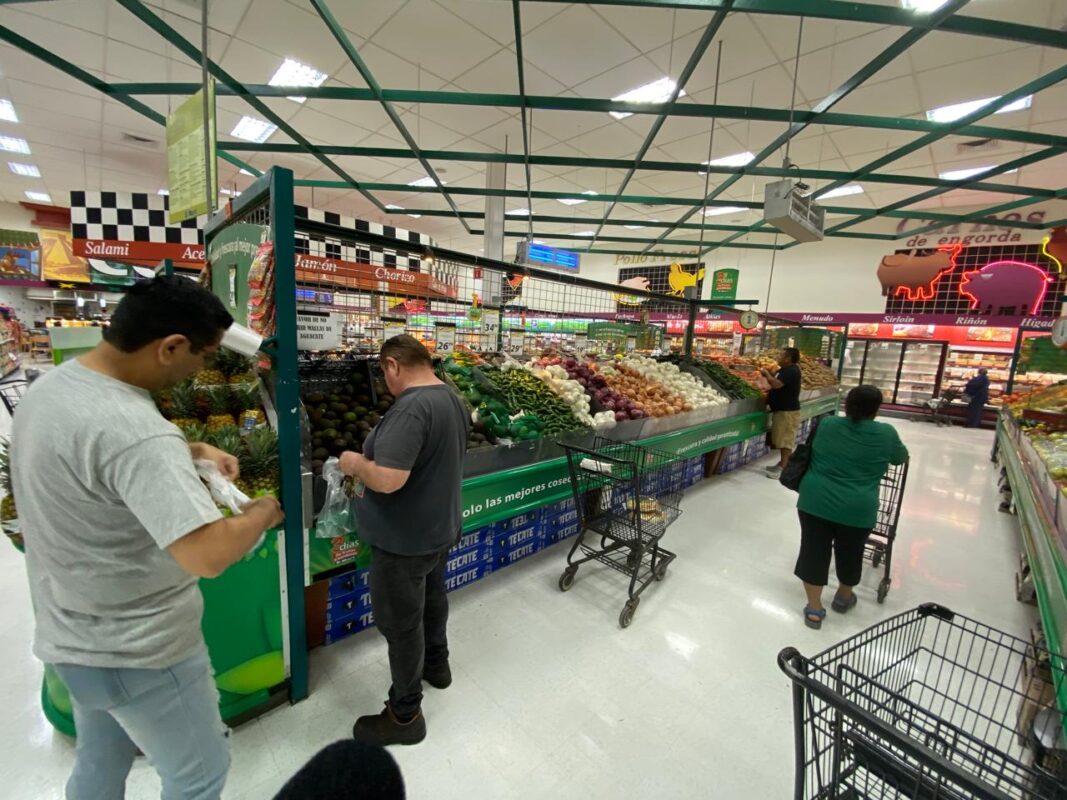 Reynosa families adjust holiday budgets amid rising costs to keep Christmas dinner traditions