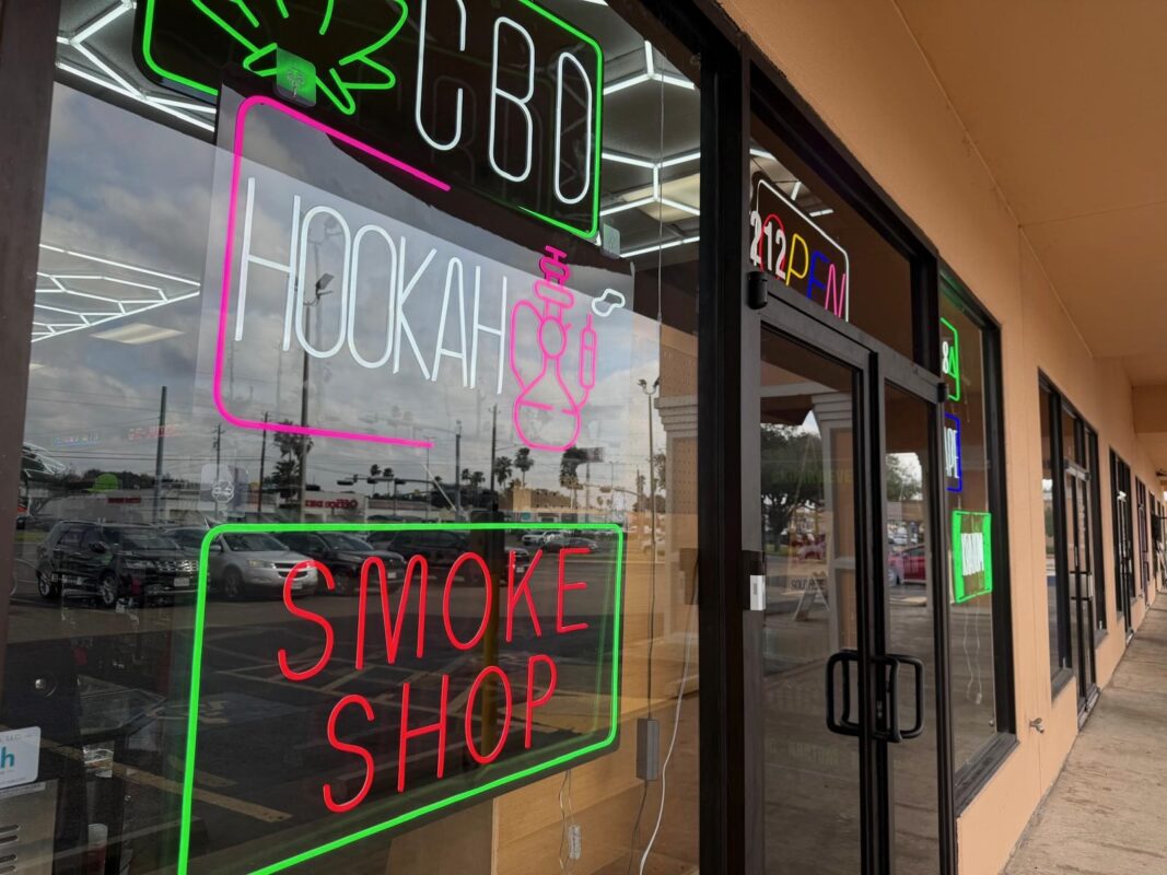 Las ciudades del valle se oponen a la proliferación de tiendas de tabaco y de cigarrillos electrónicos