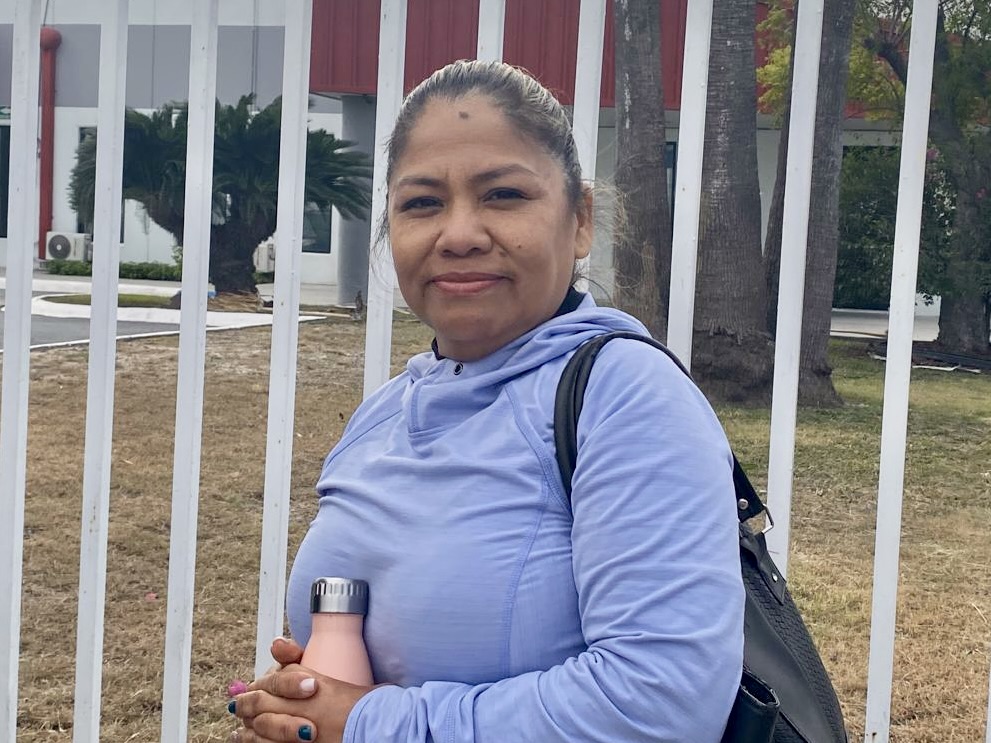 Gabi Jiménez lines up looking for work in Reynosa.