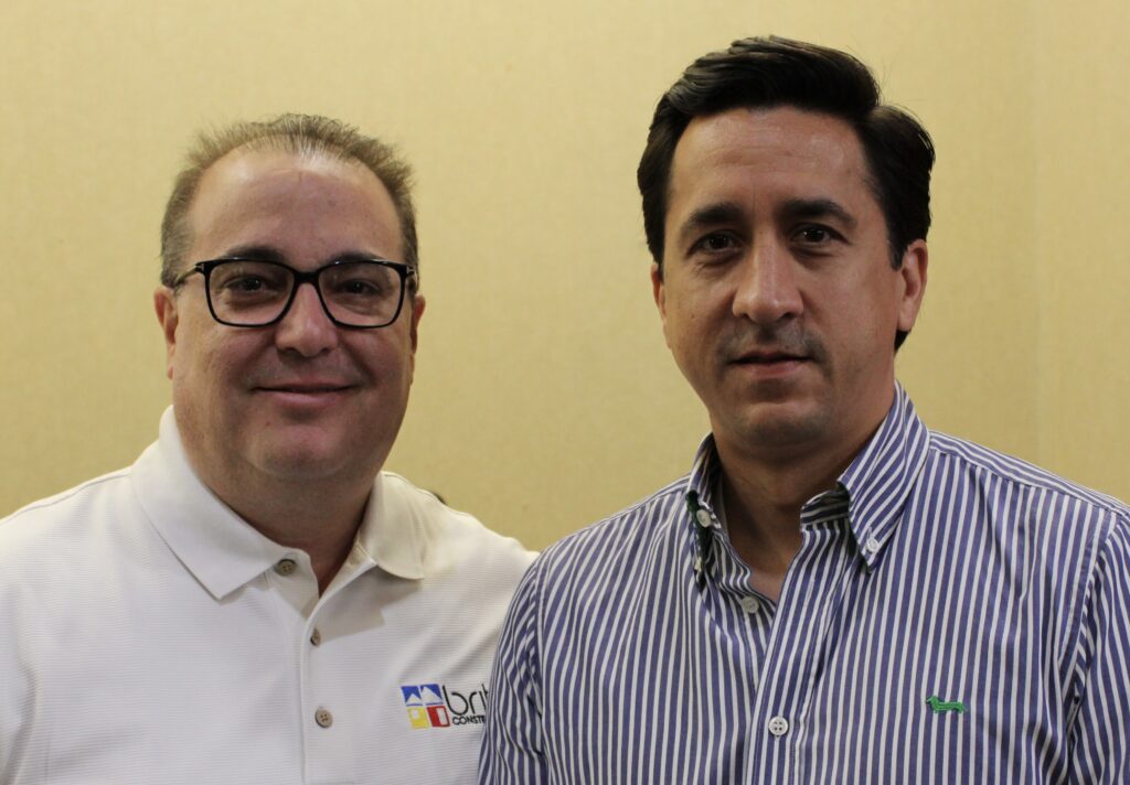 Miguel Brito, de Brito Construction, y Juan Garza, de Greenpoint Developers.
