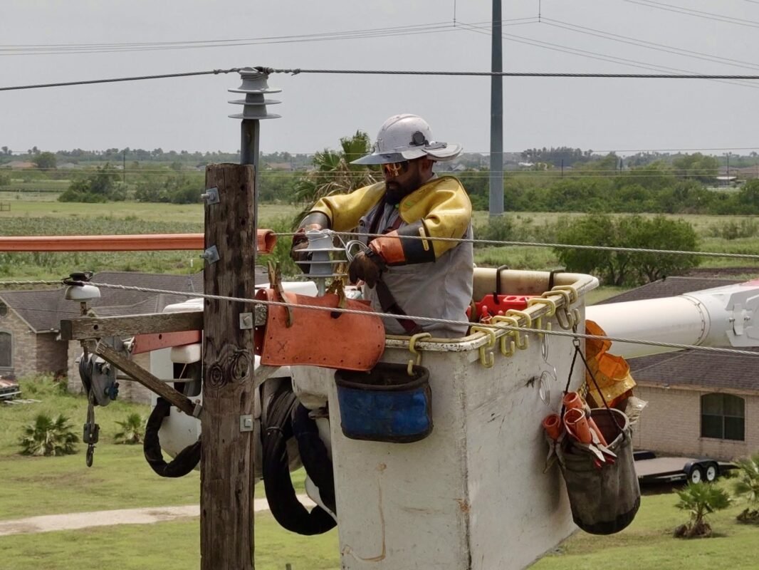 Severe thunderstorms knock out power to 45,000 across Valley as microburst damages homes, infrastructure