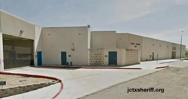 Vista exterior del Centro de Detención Juvenil del condado de Starr, en Río Grande City.