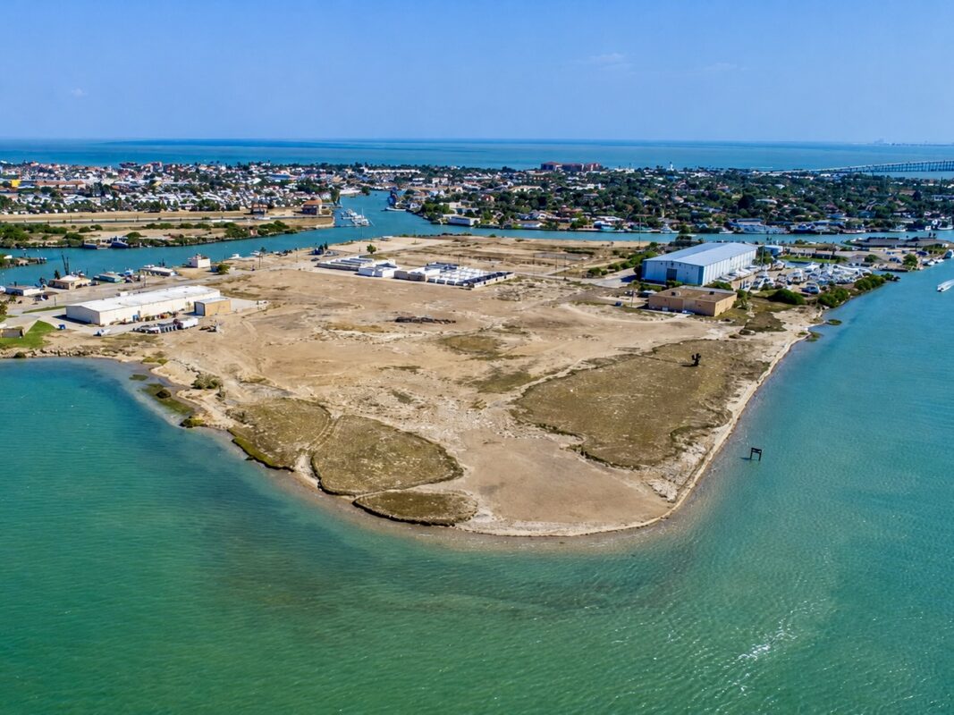 Port Isabel consigue una subvención federal de 330 000 dólares para impulsar su proyecto de grúa para embarcaciones y astillero