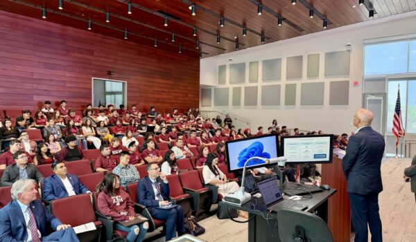 Valeo Chief Sustainability Officer Jean-Luc di Paola-Galloni speaks to Texas A&M students in McAllen.