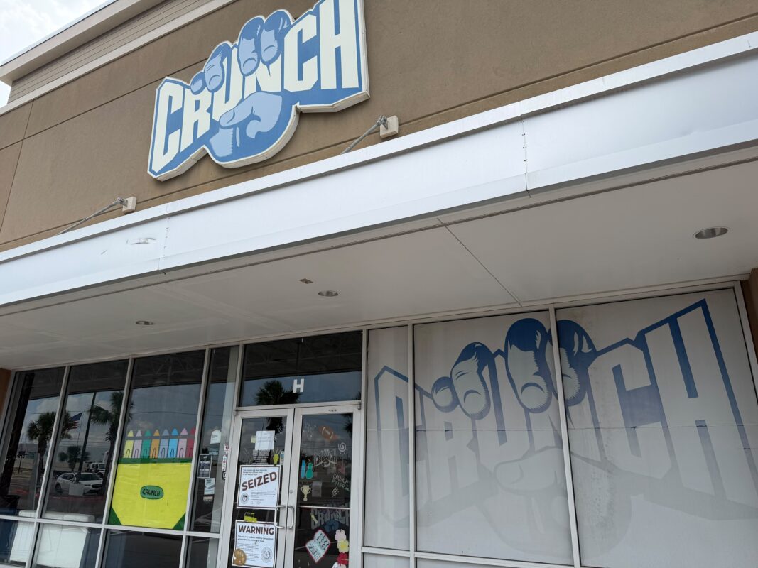 Crunch Fitness is expanding and struggling in the Valley. Here’s why